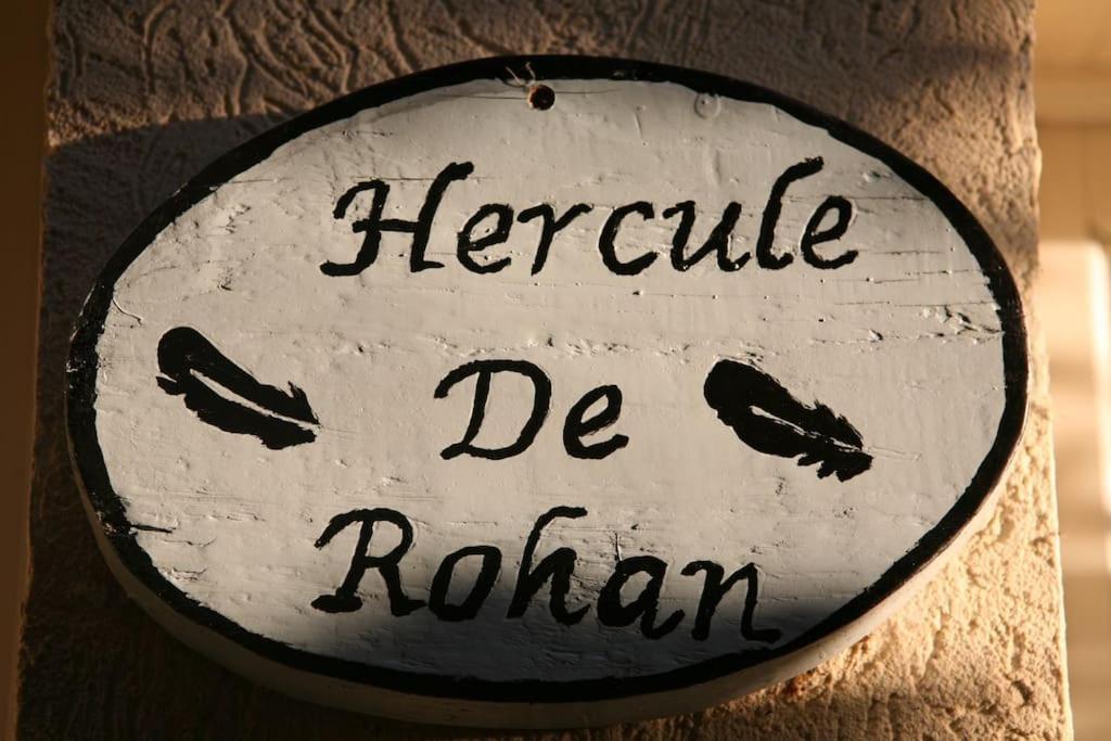 Le Nid De Rochefort Luaran gambar